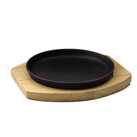 Сковорода порц. d=18,5 см. h=2 см. чугун. на дерев. подставке /1/10/ Сковорода порц. d=18,5 см. h=2 см. чугун. на дерев. подставке /1/10/