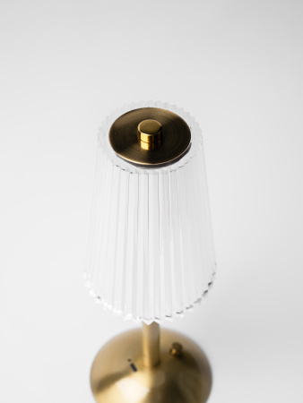 Лампа настольная беспроводная d=11 см. h=29,5 см. 3 цвета (телпый/натуральный/белый), 1 режим яркости, нерж./акрил, золотая LED CRYSTAL MGline /1/20/ Лампа настольная беспроводная d=11 см. h=29,5 см. 3 цвета (телпый/натуральный/белый), 1 режим яркости, нерж./акрил, золотая LED CRYSTAL MGline /1/20/